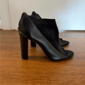 VINCE Black Women's Heels peep toe